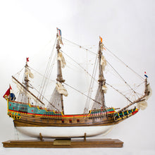 Load image into Gallery viewer, Batavia - 1:72 scale