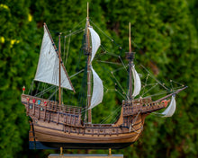 Load image into Gallery viewer, 16th Century Carrack - 1:59 scale