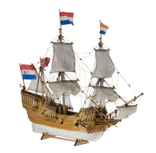 Load image into Gallery viewer, D'Halve Maen or Half Moon - 1:50 scale