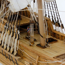 Load image into Gallery viewer, D'Halve Maen or Half Moon - 1:50 scale