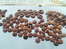 Load image into Gallery viewer, 16th Century Carrack - 1:59 scale